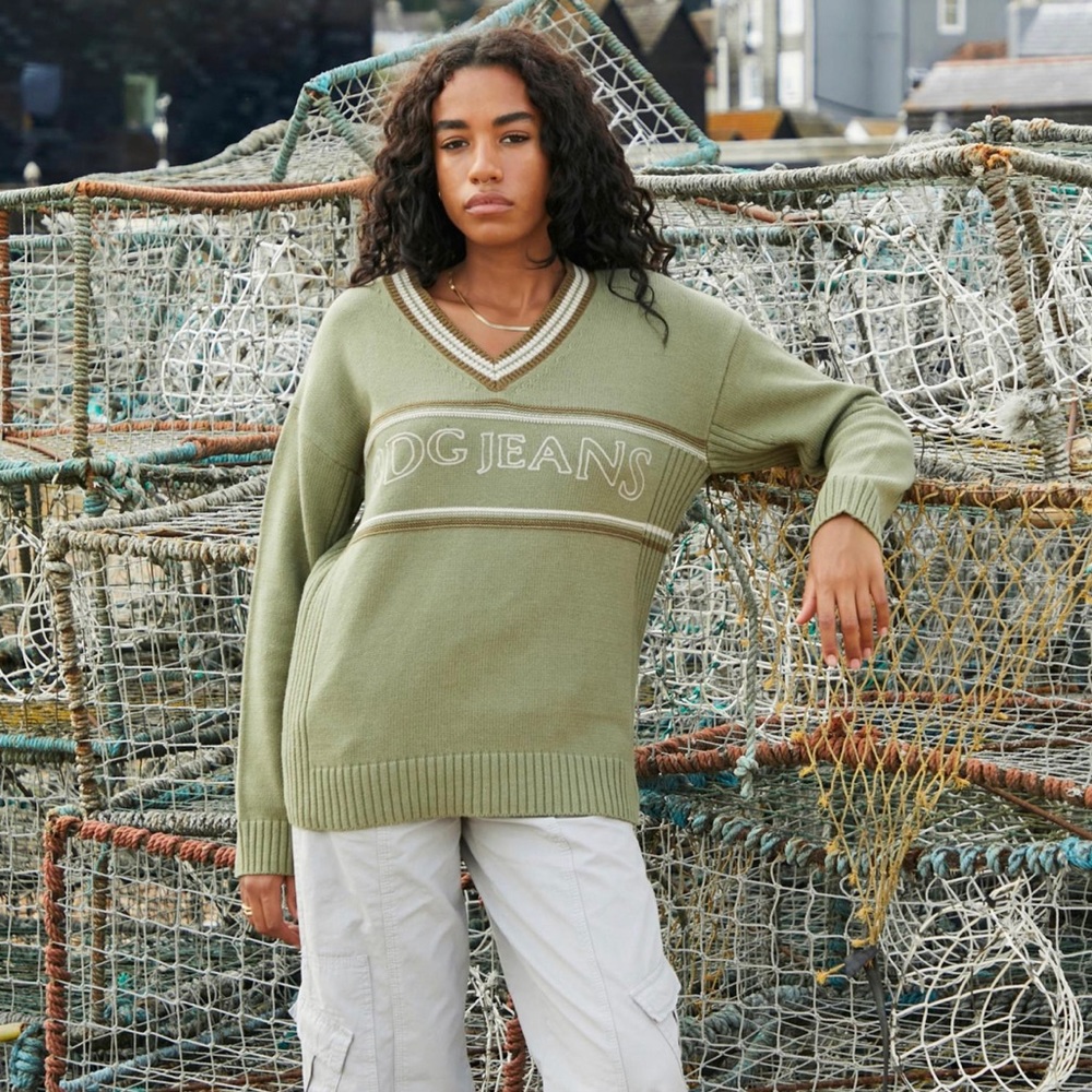 BDG Deep V-Neck Knitted Jumper